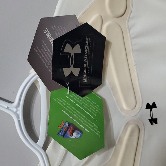 Under armor shirt - Picture 4 of 5